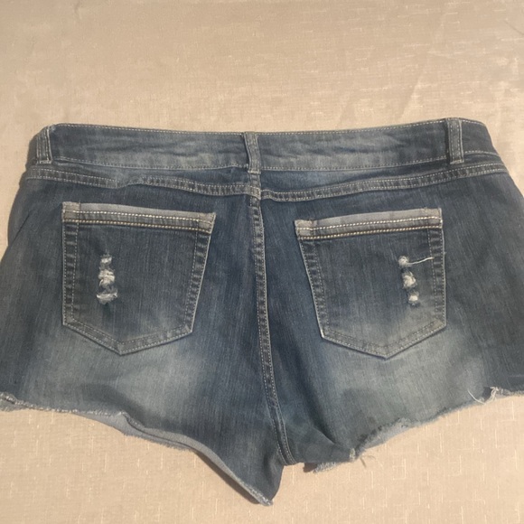 Jean shorts - Picture 2 of 3